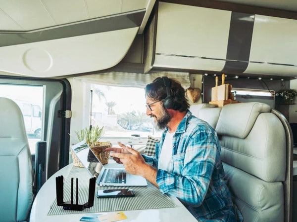 Why a Dedicated Wi-Fi Device Beats Hotspotting from Your Phone