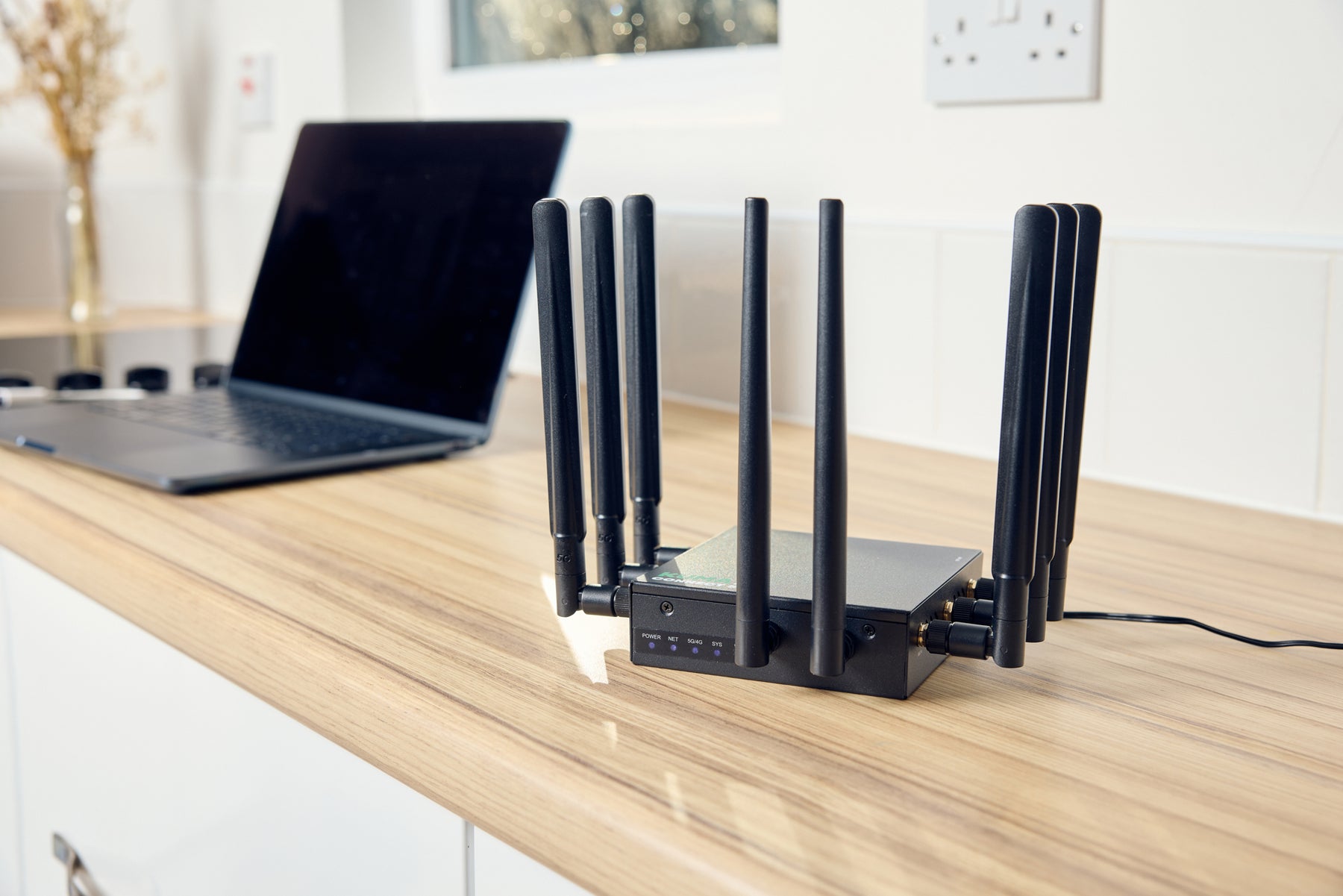 KUMA CONNECT 5G Router | High-Speed WiFi for Caravans, Motorhomes & houses